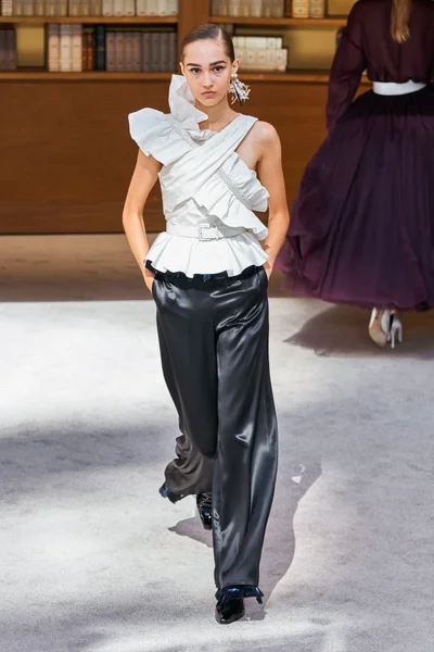 Look 60
